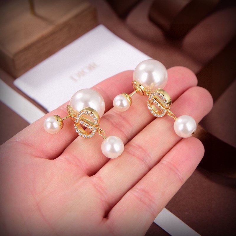 chr1st1an D10r earrings